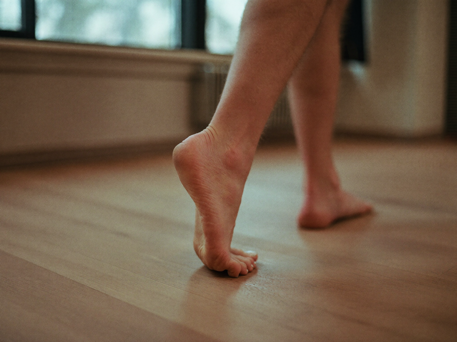 Renforcement du pied, exercice d'&eacute;quilibre pieds nus